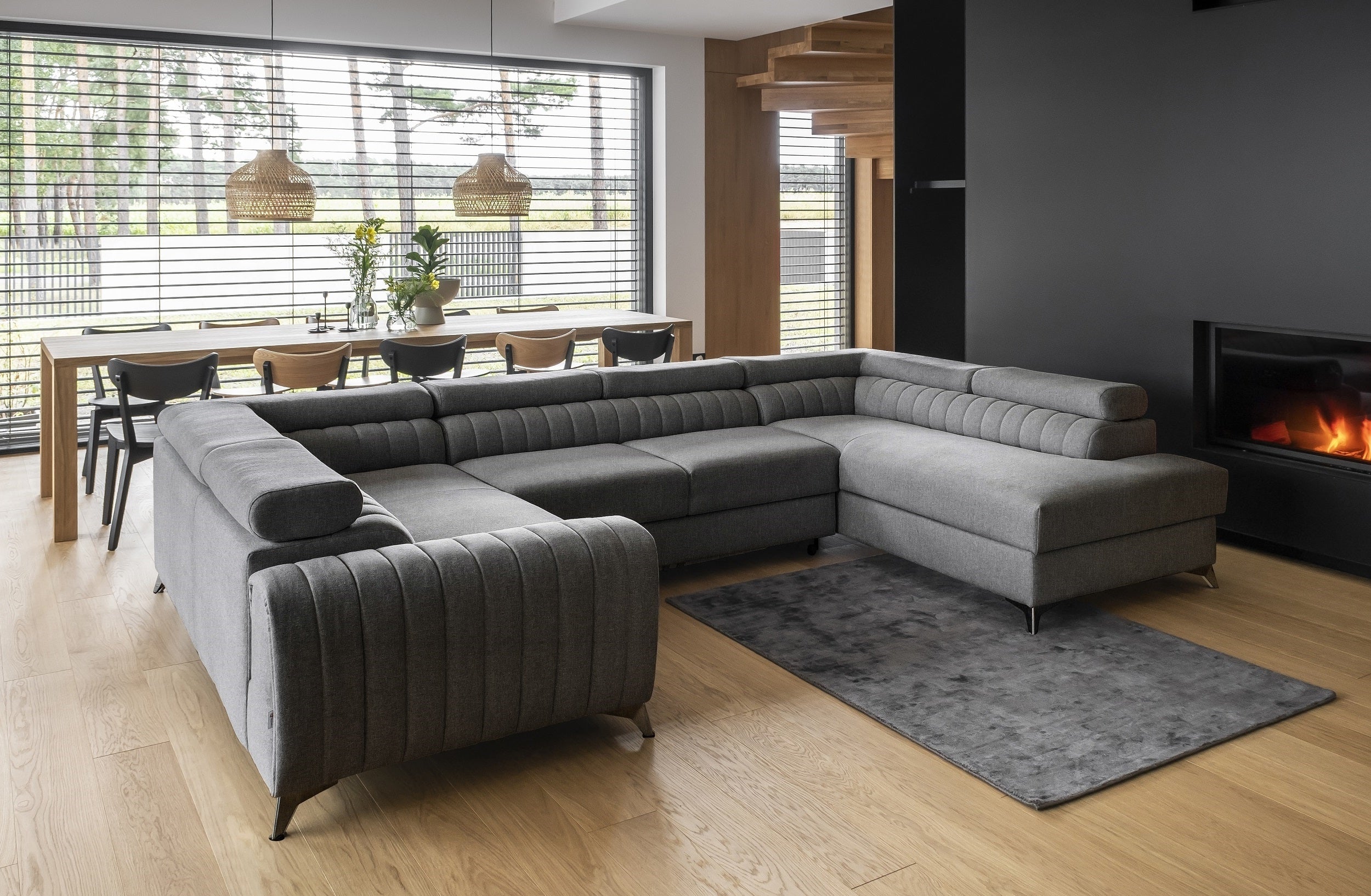 ELTMPL-CORNER-LOUIS-RIGHT