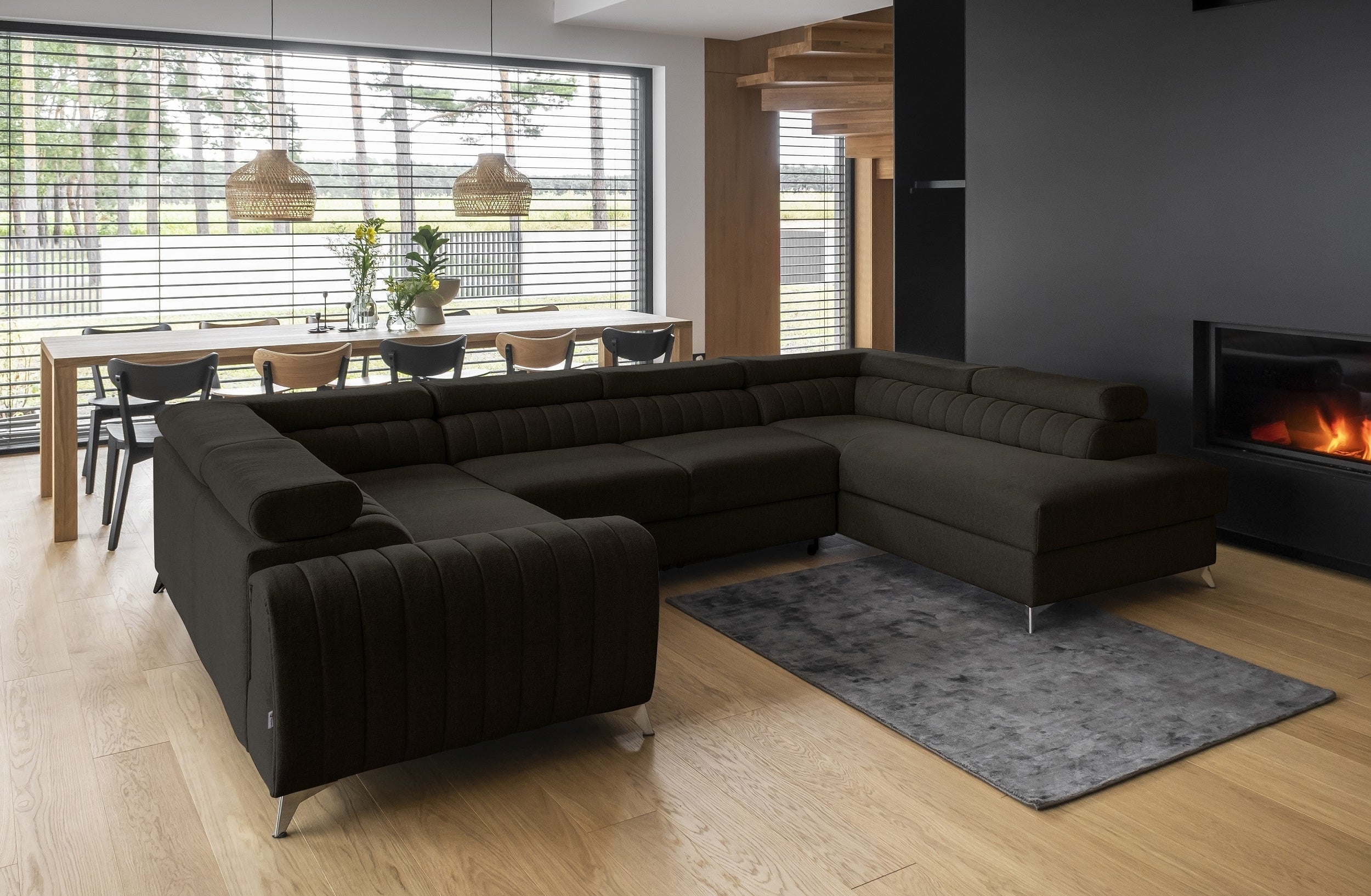 ELTMPL-CORNER-LOUIS-RIGHT