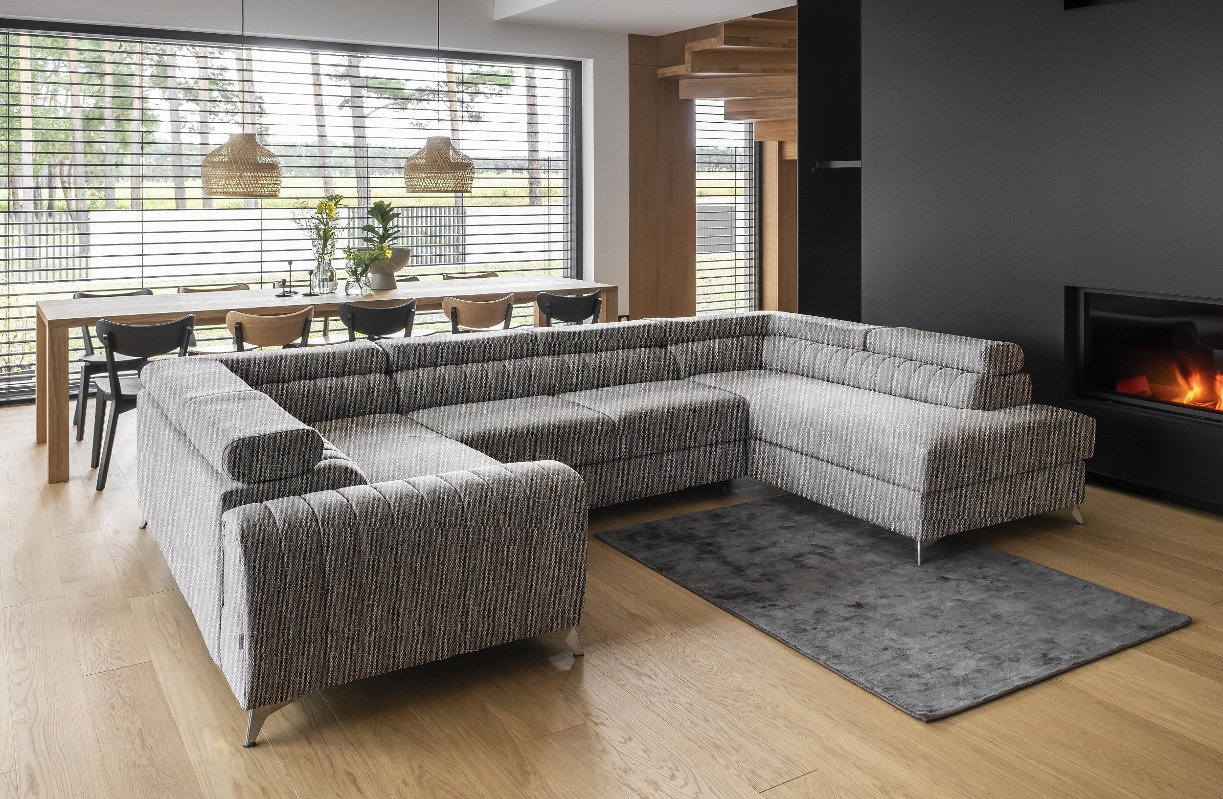 ELTMPL-CORNER-LOUIS-RIGHT