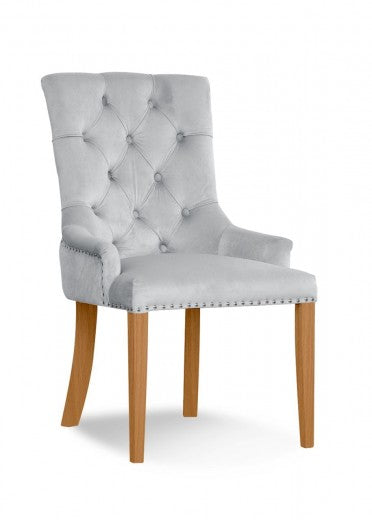 Chaise rembourrée avec tissu et pieds en bois Velours August d'argent / Chêne, l59xA70xH96 cm