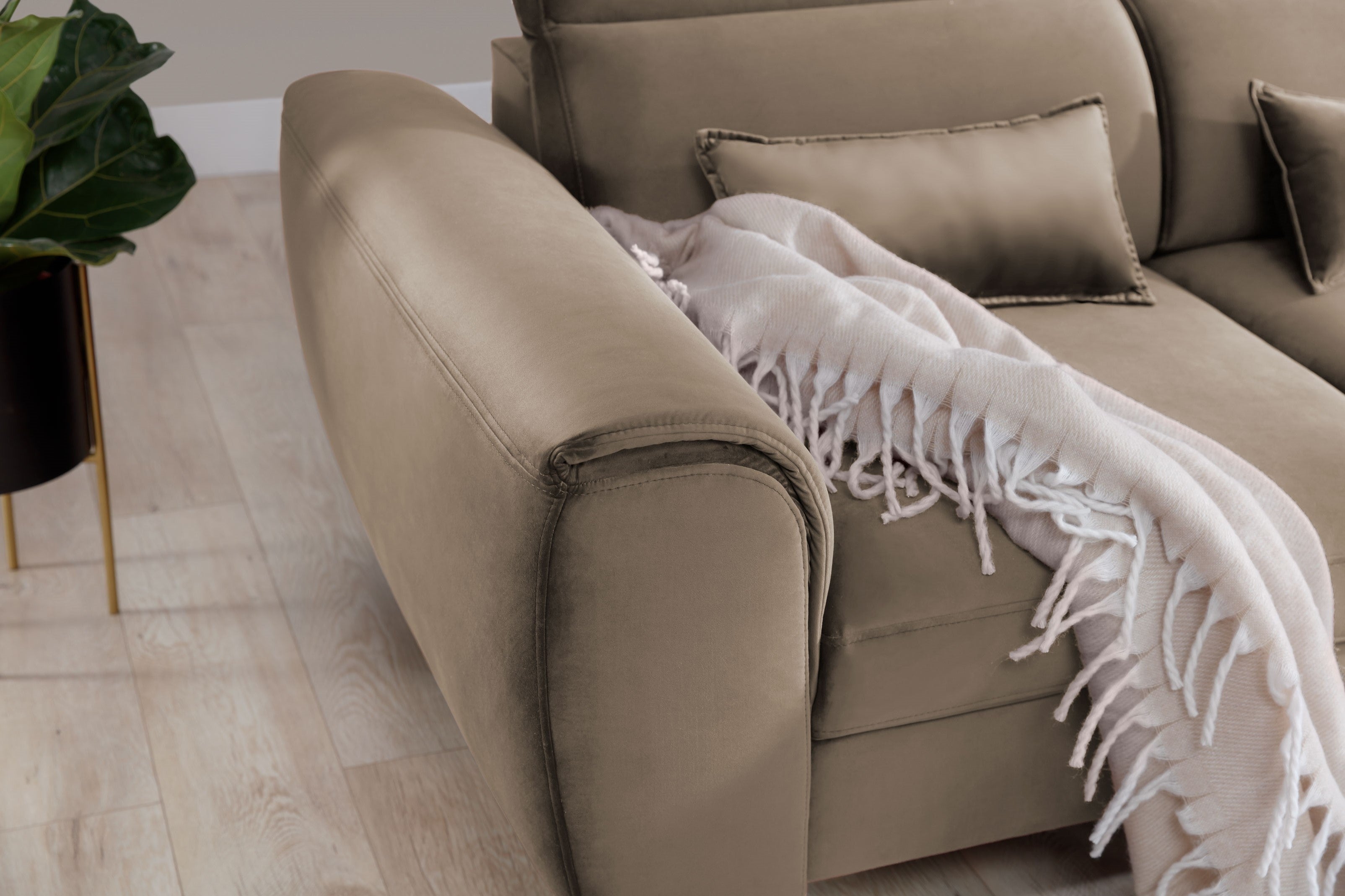 Coltar Extensibil Fobleros Plus Maro Deschis cu Lada de Depozitare, Sezlong pe Dreapta, Tetiere Reglabile, l267xA196xH83-100 cm (4)