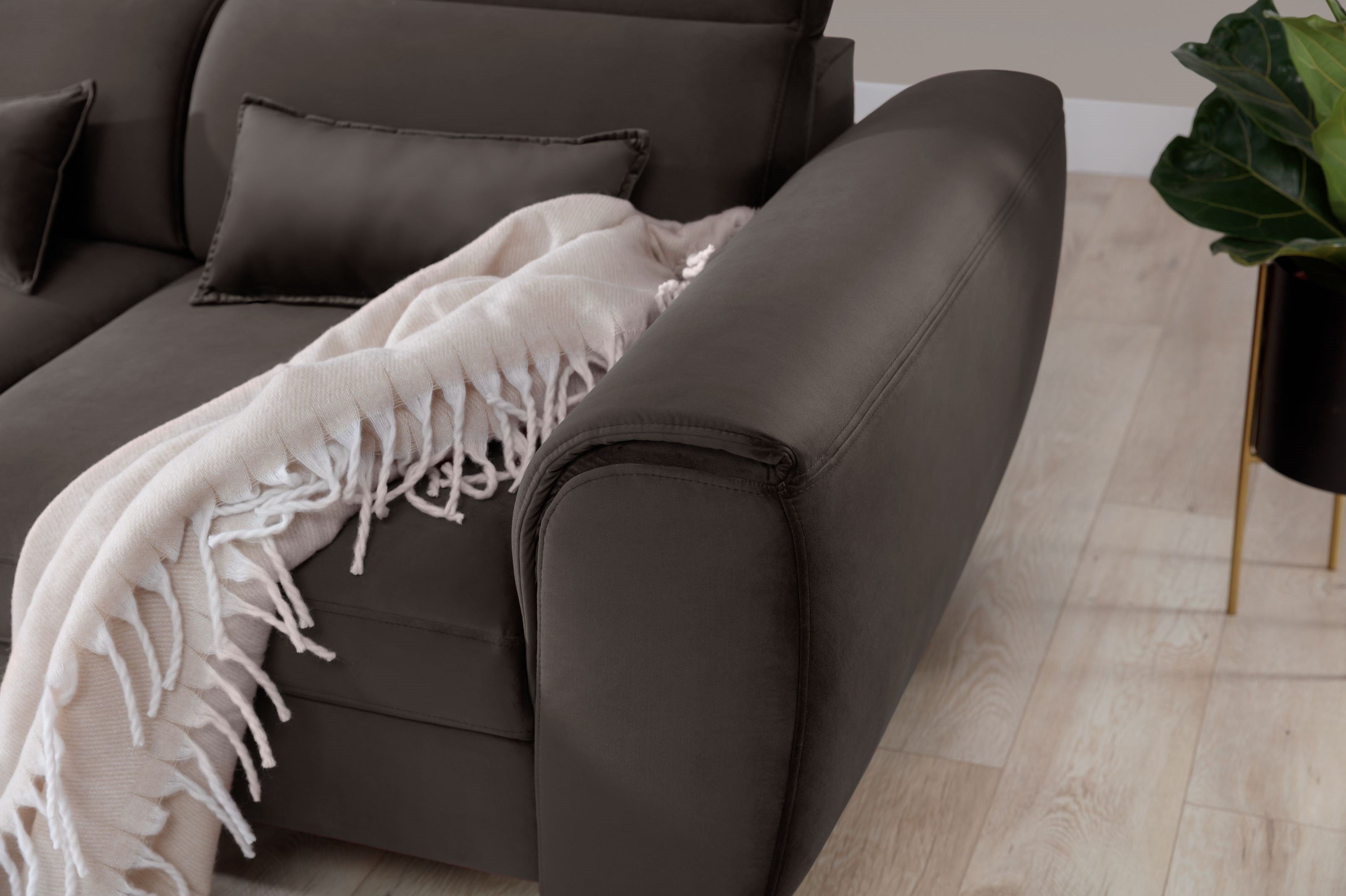 Coltar Extensibil Fobleros Plus Velvet Maro Inchis cu Lada de Depozitare, Sezlong pe Stanga, Tetiere Reglabile, l267xA196xH83-100 cm (5)