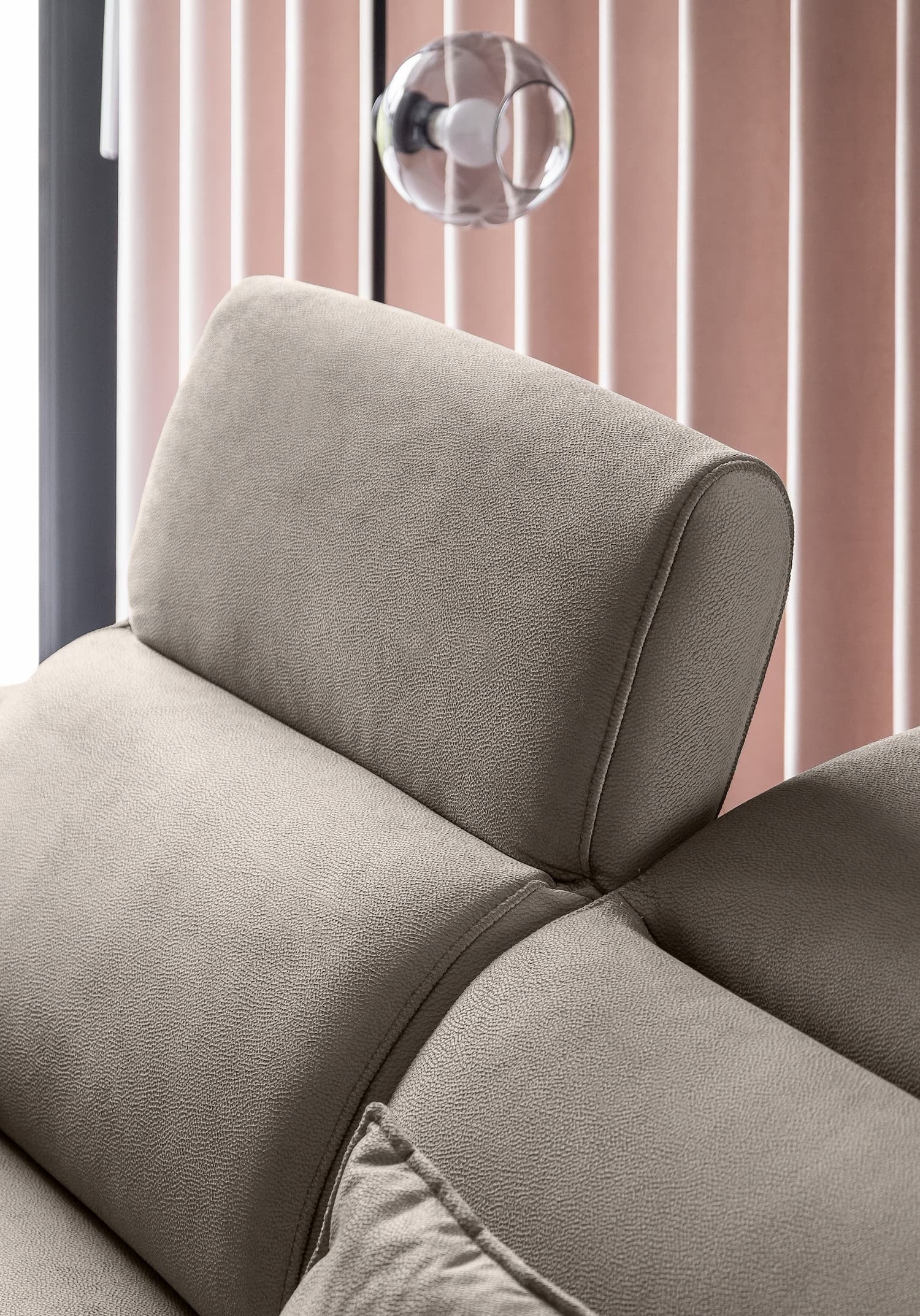 Coltar Extensibil Noblisimo Plus Bej cu Lada de Depozitare, Sezlong pe Dreapta, Tetiere Reglabile, l255xA201xH83-100 cm (5)