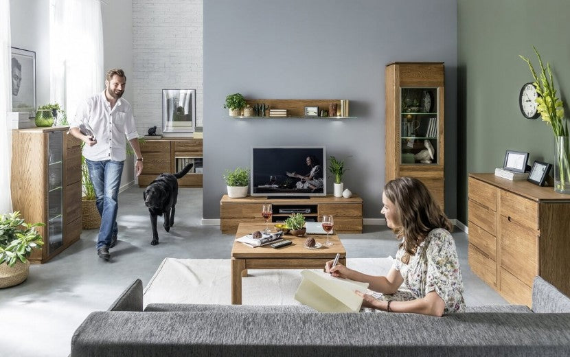 Vitrine en bois et placage, avec 1 porte et LED inclus Monténégro 10 Chêne Rustique, l58xA42xH198 cm