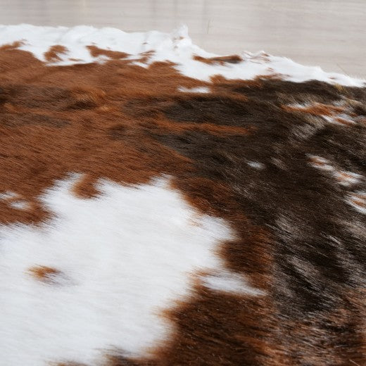 Tapis vache multicolore, modèles assortis, 110 x 95 cm