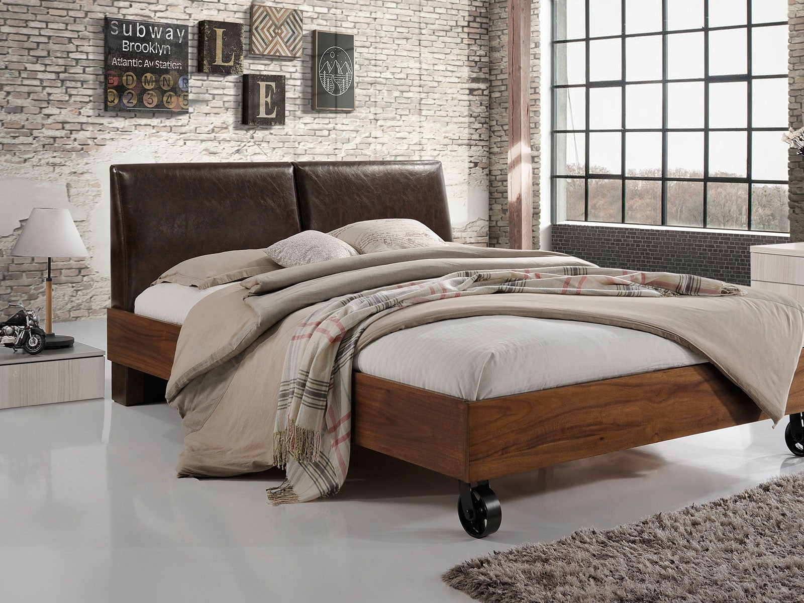 Cadar Lotte en bois marron