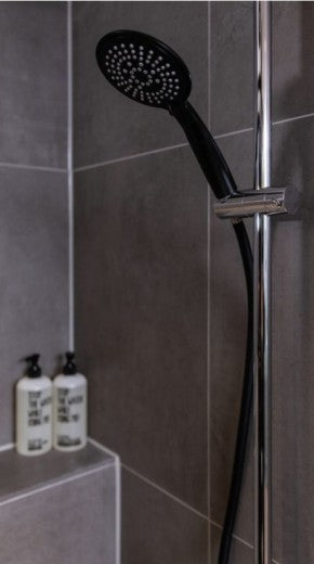 Pomme de douche en plastique, Young Line Noir, Ø11 cm