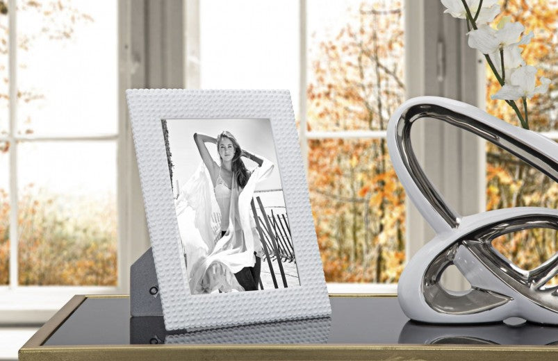 Cadre photo décoratif en résine Cobble Blanc, 21 x 26 cm